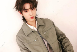 黄明昊吃瓜爆料视频大全,娱乐圈幕后真相大揭秘